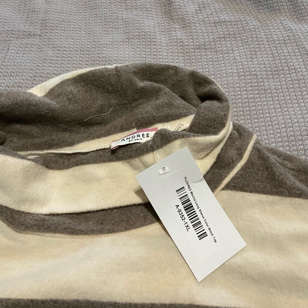 Andree by Unit Mocha Long Sleeve Top 1XL NWT